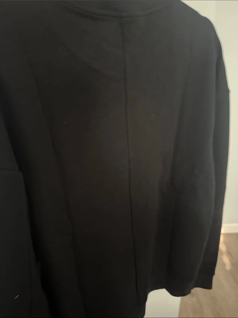Reebok Men's Black Crewneck Sweatshirt with Sleeve Logo